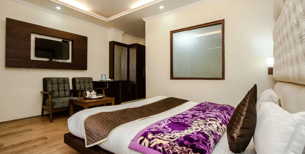 Room Image 3