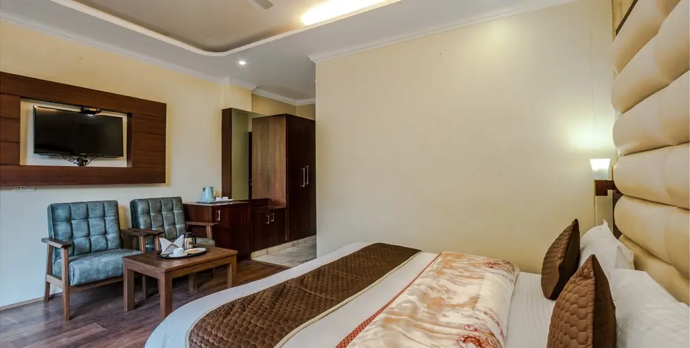 Room Image 3